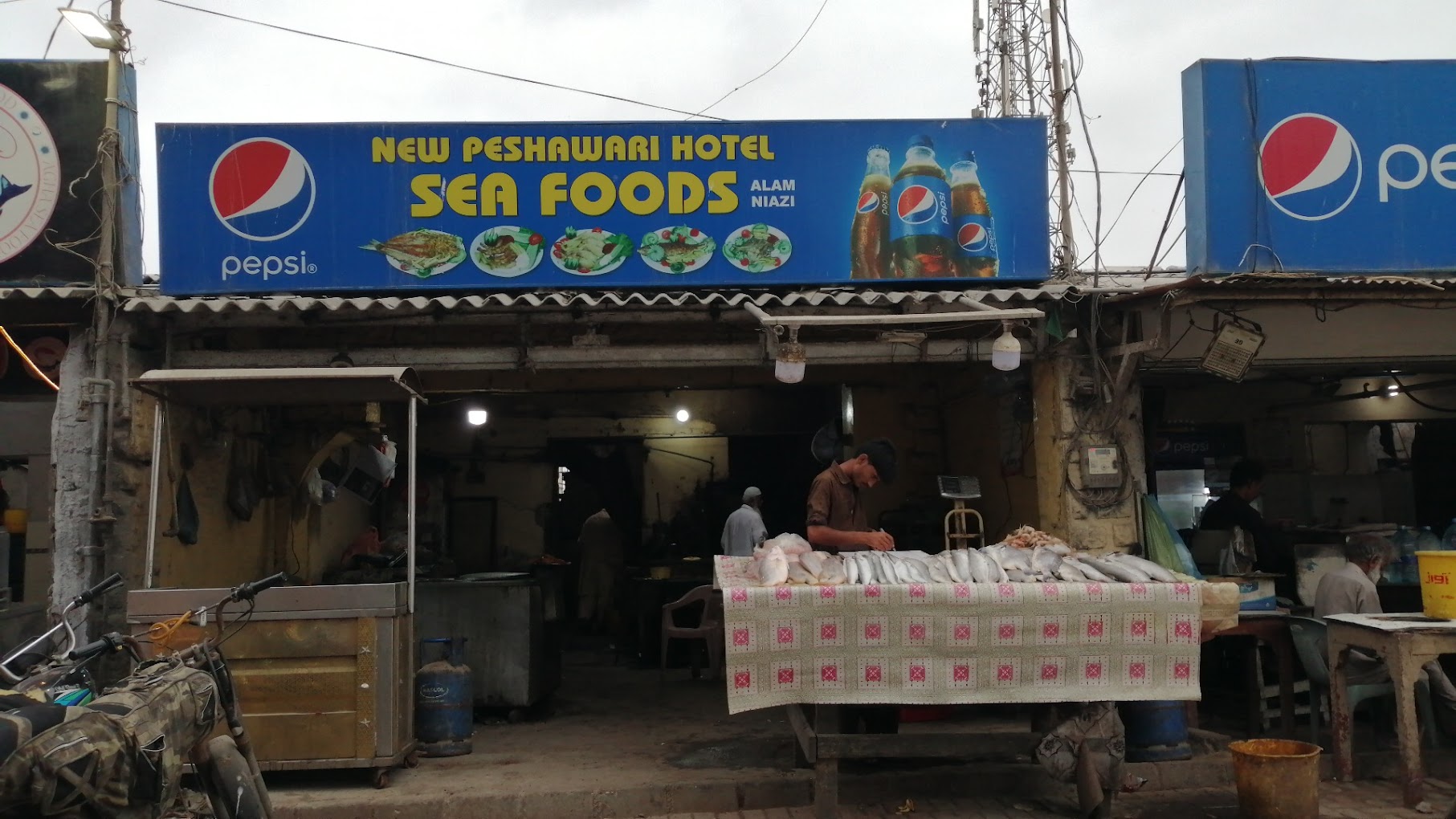 New Peshawari Hotel