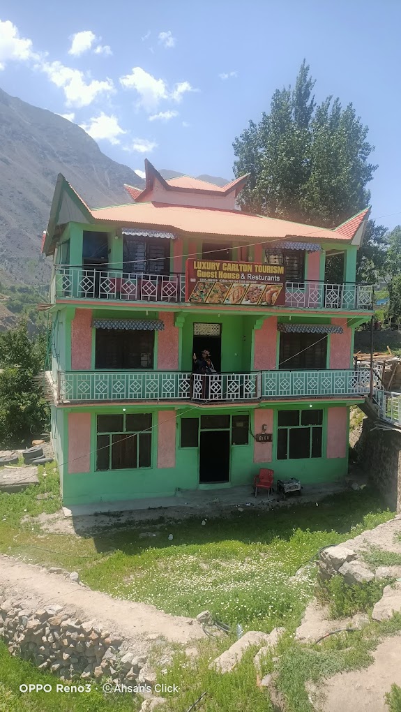 Luxury Carlton Guest House & Restaurant