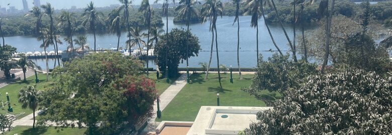 Beach Luxury Hotel