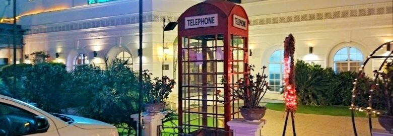 London Courtyard