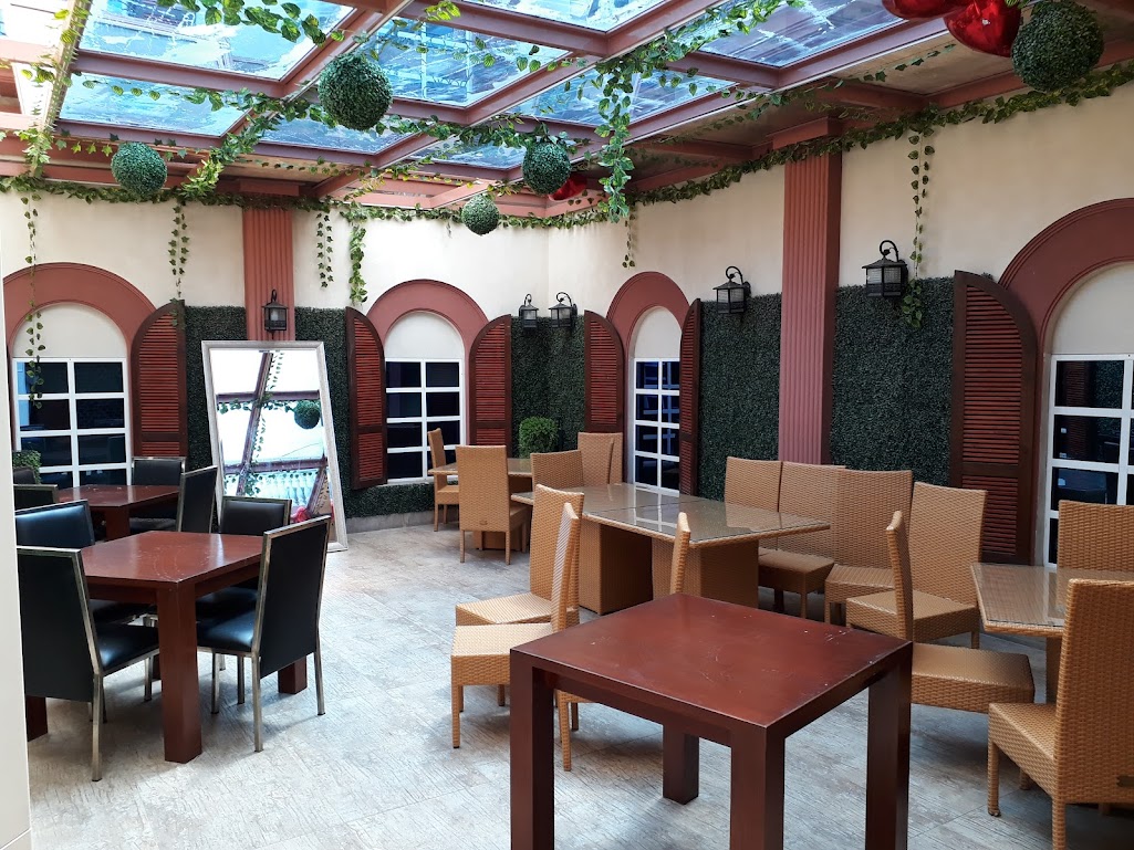London Courtyard