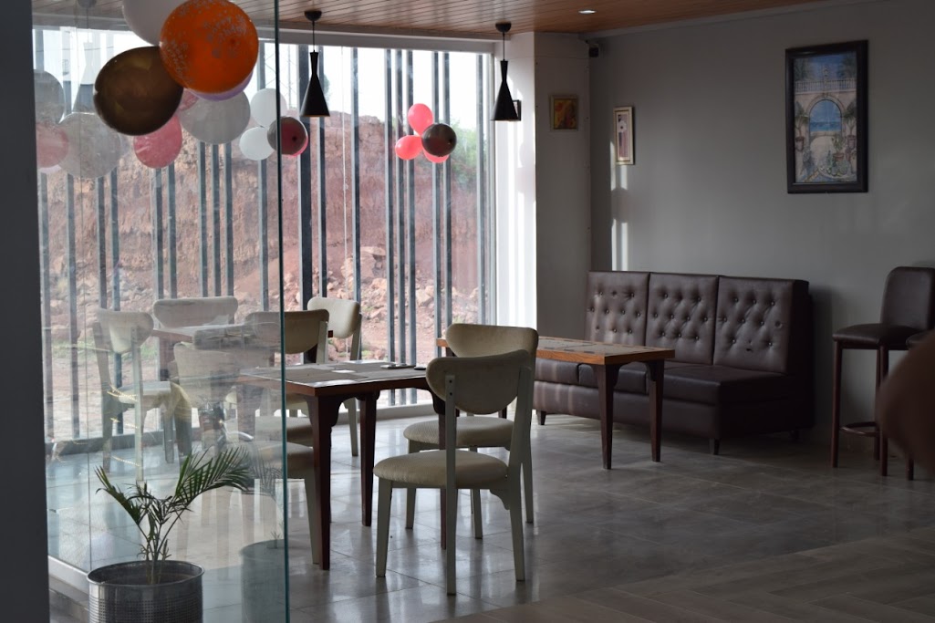 Cafe 27