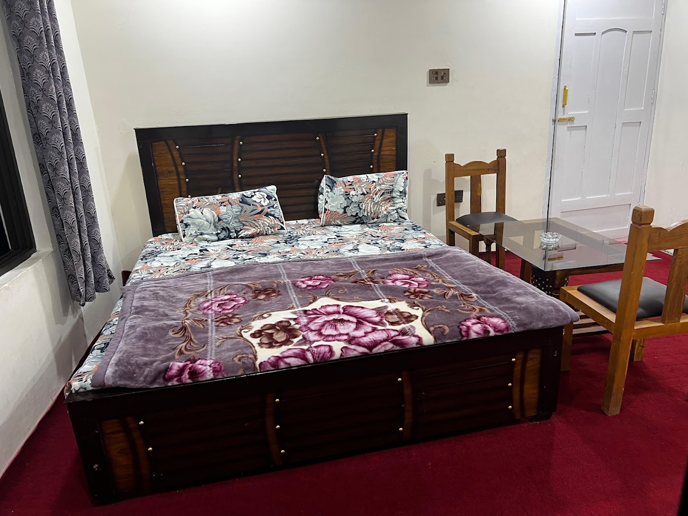 Jashing Midway Guest House and Restaurant