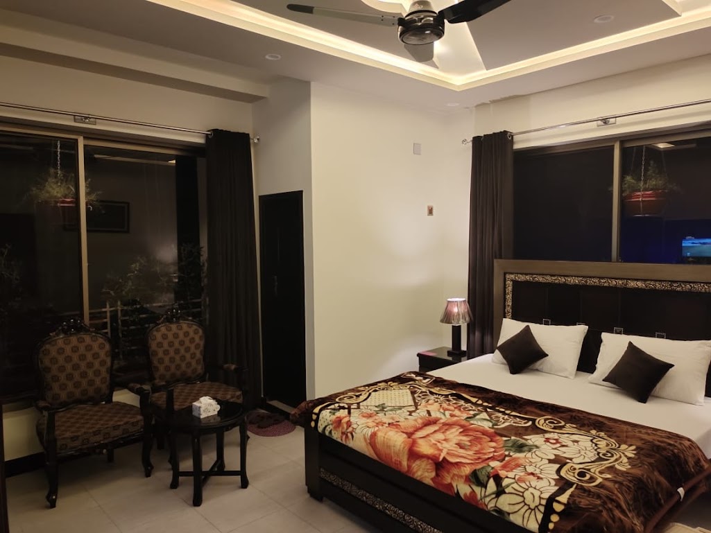Executive Lodges