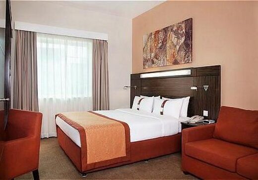 Holiday Inn Express Dubai – Safa Park by IHG