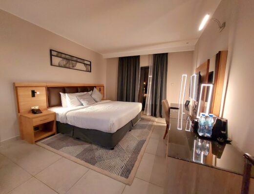 Hotel Holiday International