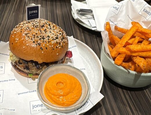 Jones the Grocer, Khalidiyah (Abu Dhabi)