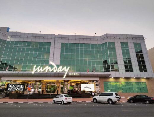 Sunday Hotel Holiday international Dubai